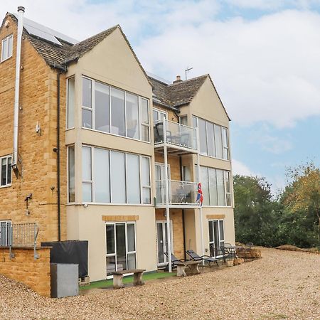 Beautiful Cotswold View Apartment Bourton-on-the-Water Екстериор снимка