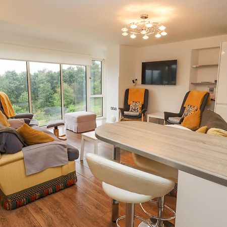 Beautiful Cotswold View Apartment Bourton-on-the-Water Екстериор снимка
