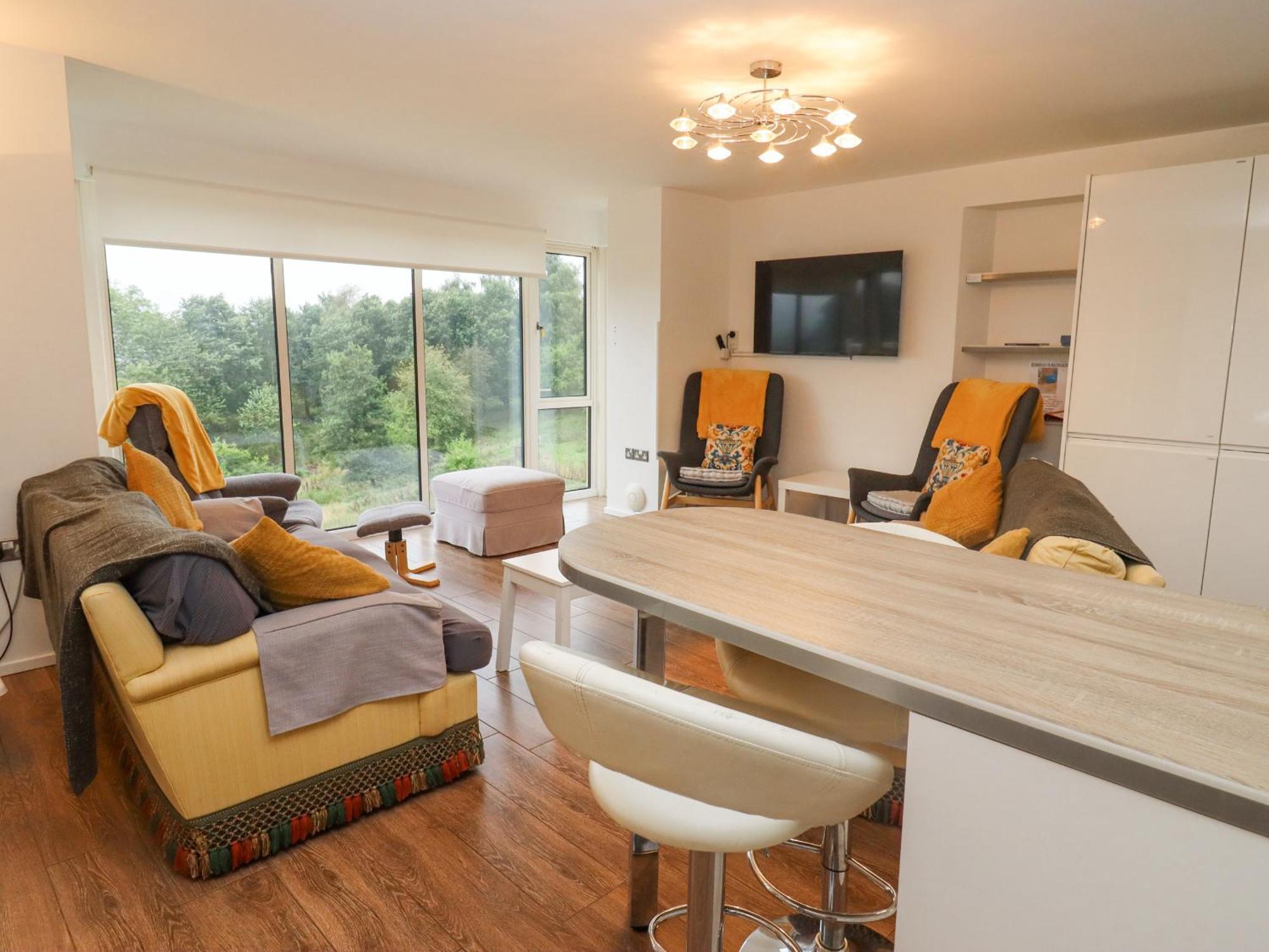 Beautiful Cotswold View Apartment Bourton-on-the-Water Екстериор снимка