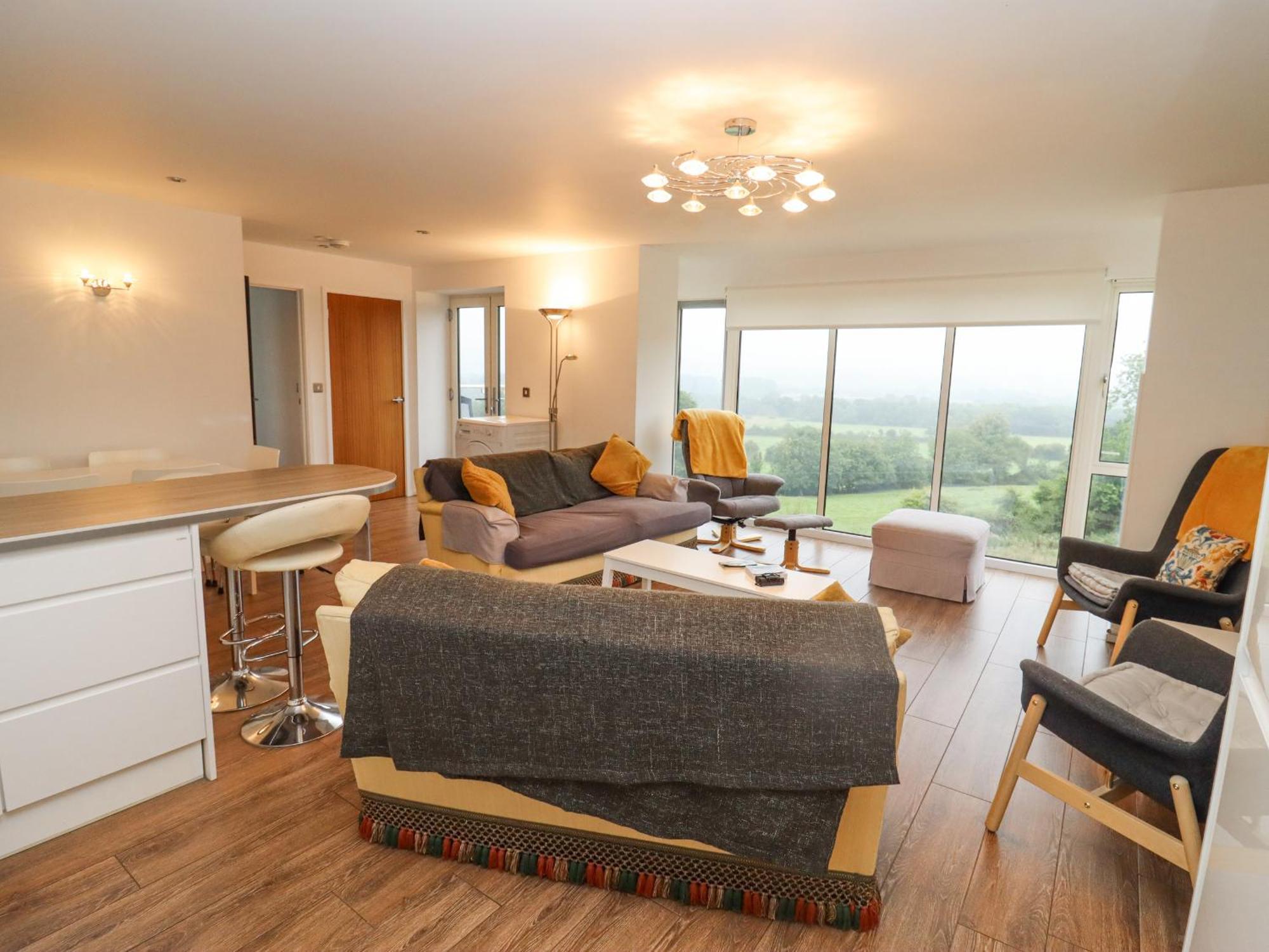 Beautiful Cotswold View Apartment Bourton-on-the-Water Екстериор снимка