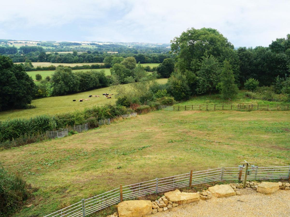 Beautiful Cotswold View Apartment Bourton-on-the-Water Екстериор снимка