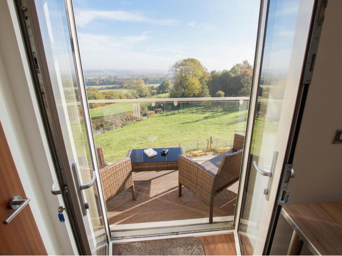 Beautiful Cotswold View Apartment Bourton-on-the-Water Екстериор снимка